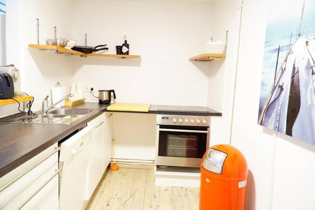 Gemuetliche 3-Zkb Wc Souterrainwohnung In Bestlage Amburgo Esterno foto