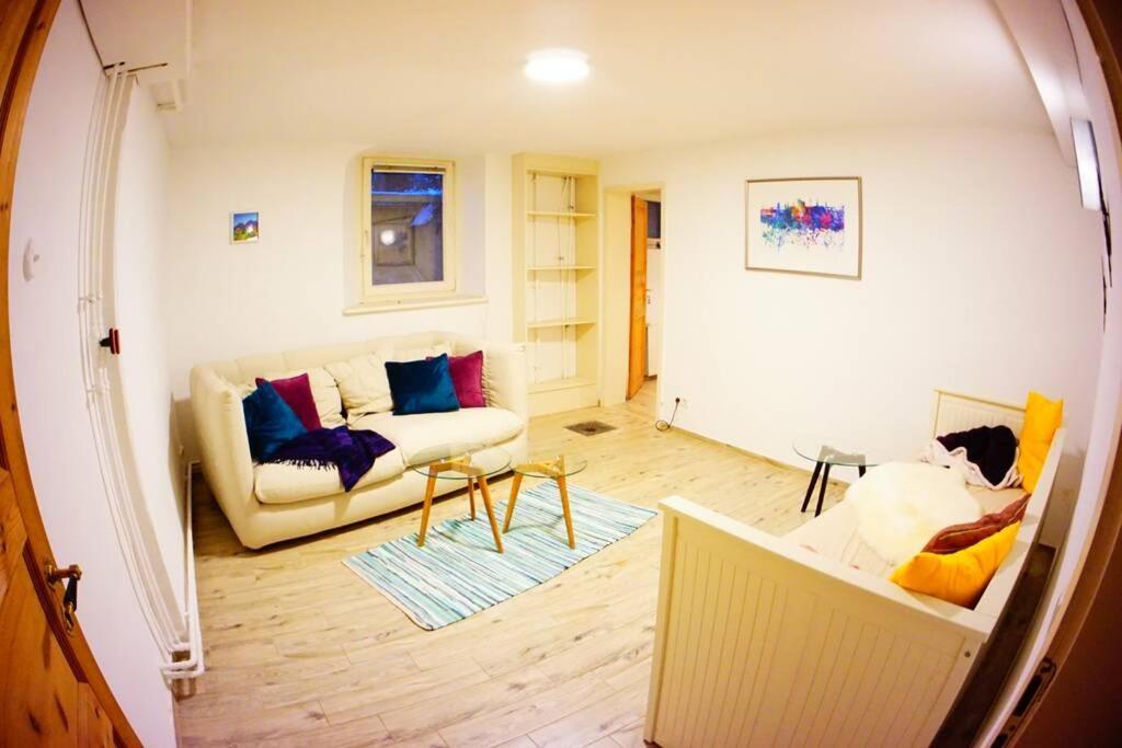 Gemuetliche 3-Zkb Wc Souterrainwohnung In Bestlage Amburgo Esterno foto