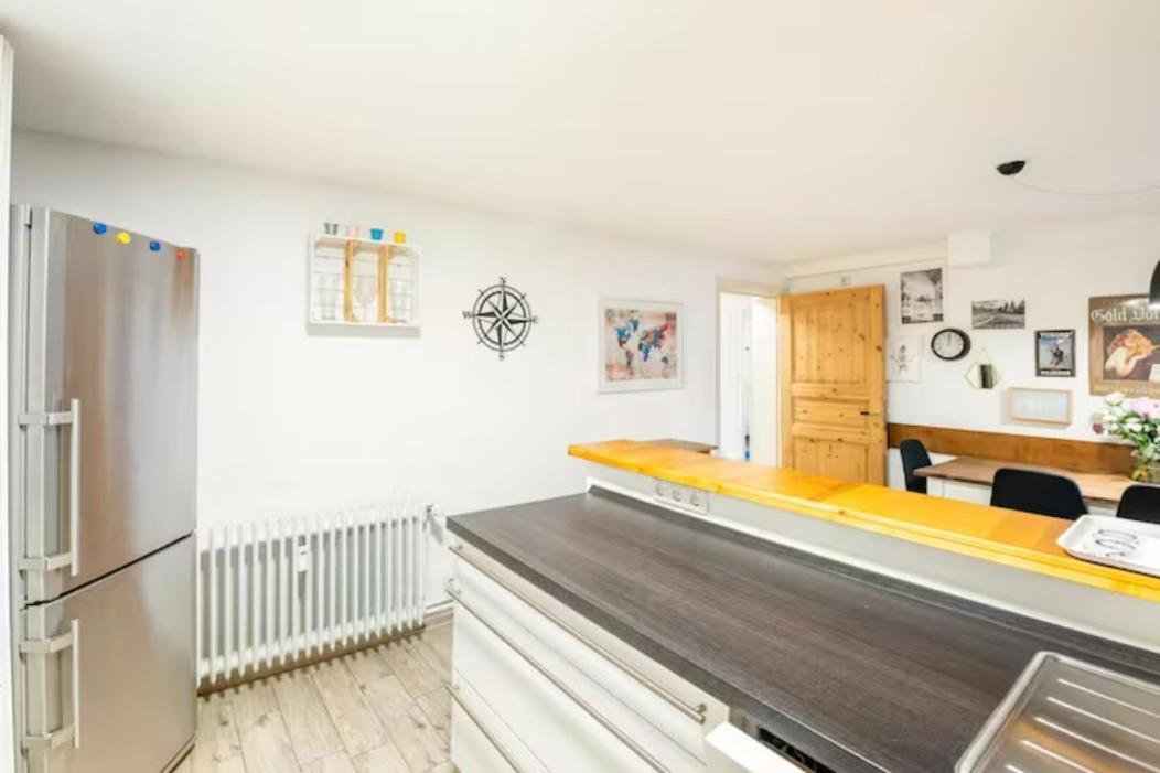 Gemuetliche 3-Zkb Wc Souterrainwohnung In Bestlage Amburgo Esterno foto