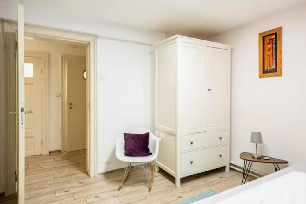 Gemuetliche 3-Zkb Wc Souterrainwohnung In Bestlage Amburgo Esterno foto