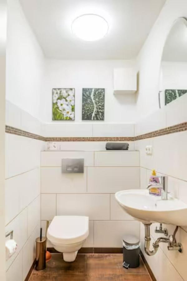 Gemuetliche 3-Zkb Wc Souterrainwohnung In Bestlage Amburgo Esterno foto