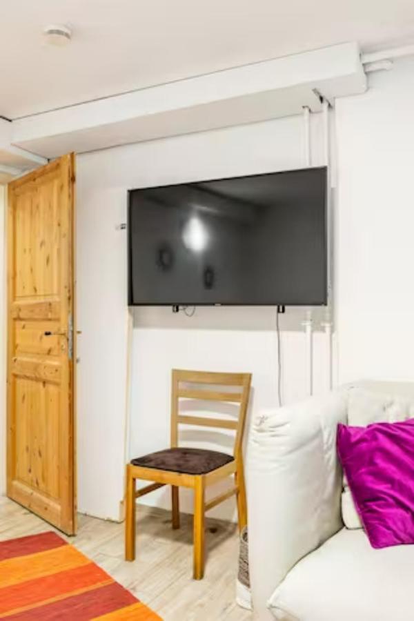 Gemuetliche 3-Zkb Wc Souterrainwohnung In Bestlage Amburgo Esterno foto